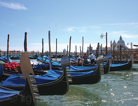 Gondeln in venedig foto