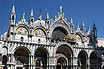 Fassade Der Basilika San Marco In Venedig