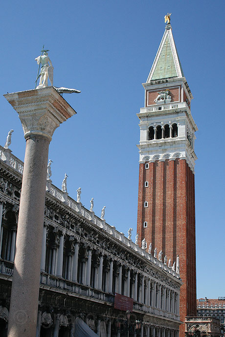 A san marco bazilika tornya velenceben foto