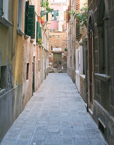 Calle de le moschette a venezia foto