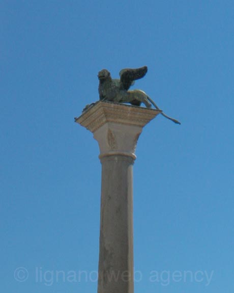 Il leone di san marco a venezia foto