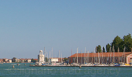 Porticciolo a venezia foto